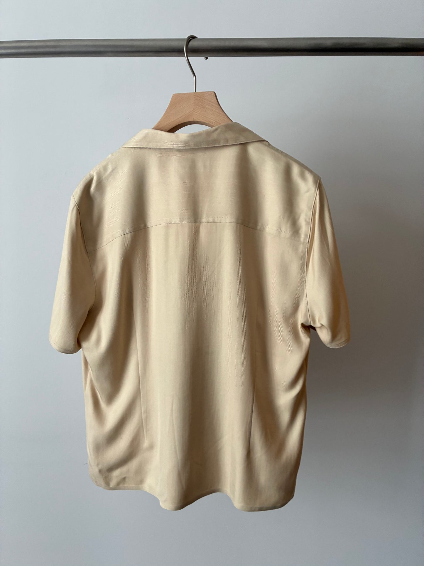 Silk half sleeve open collar shirt