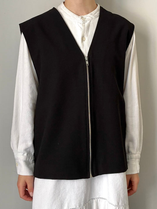 Zipup simple vest made in CANADA