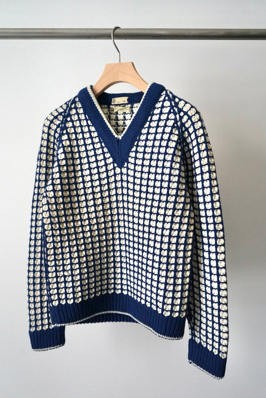 Around 50~60'S vneck plaid knit