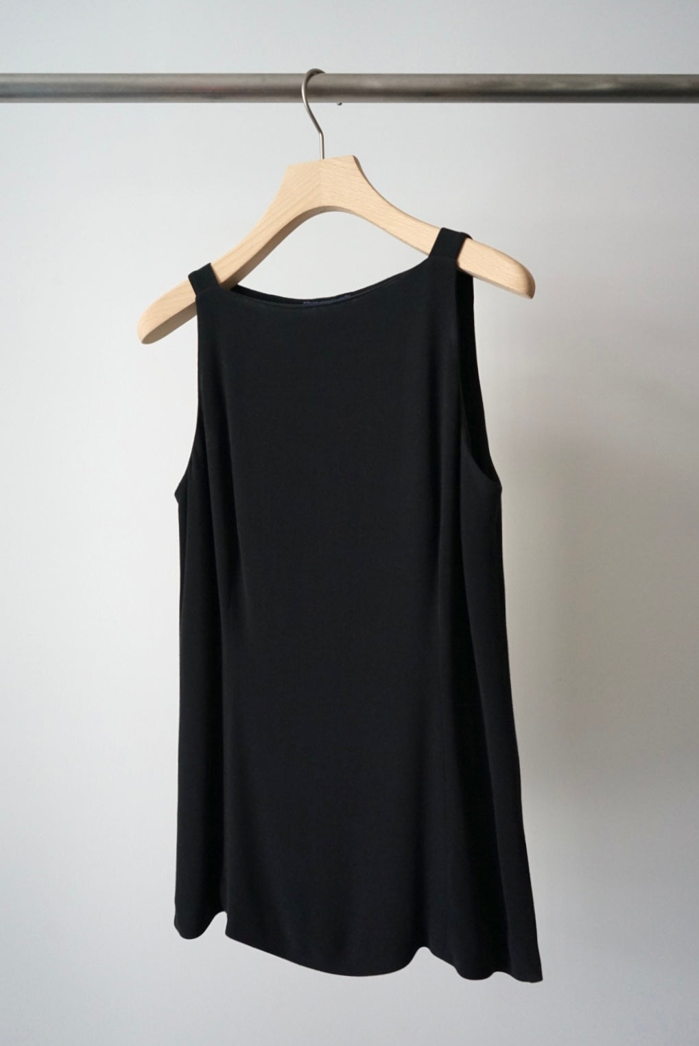 Sleeveless flat neck tops