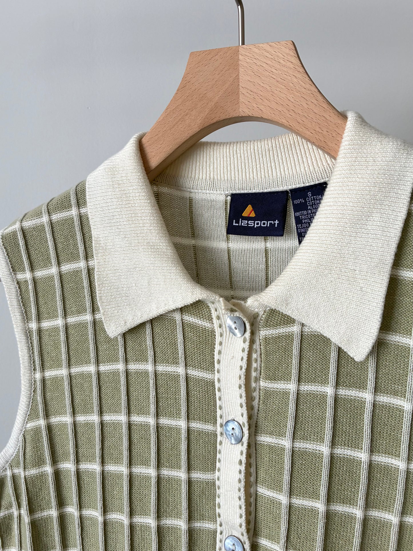 Grid pattern stitch knit tops