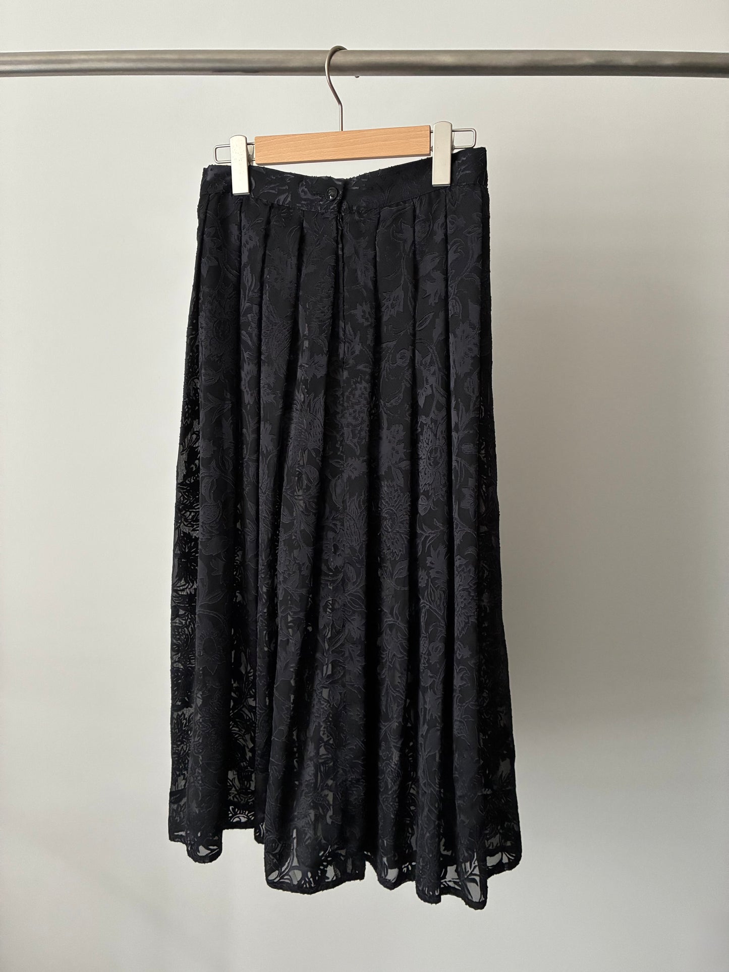 Flower pattern see-through pleats skirt