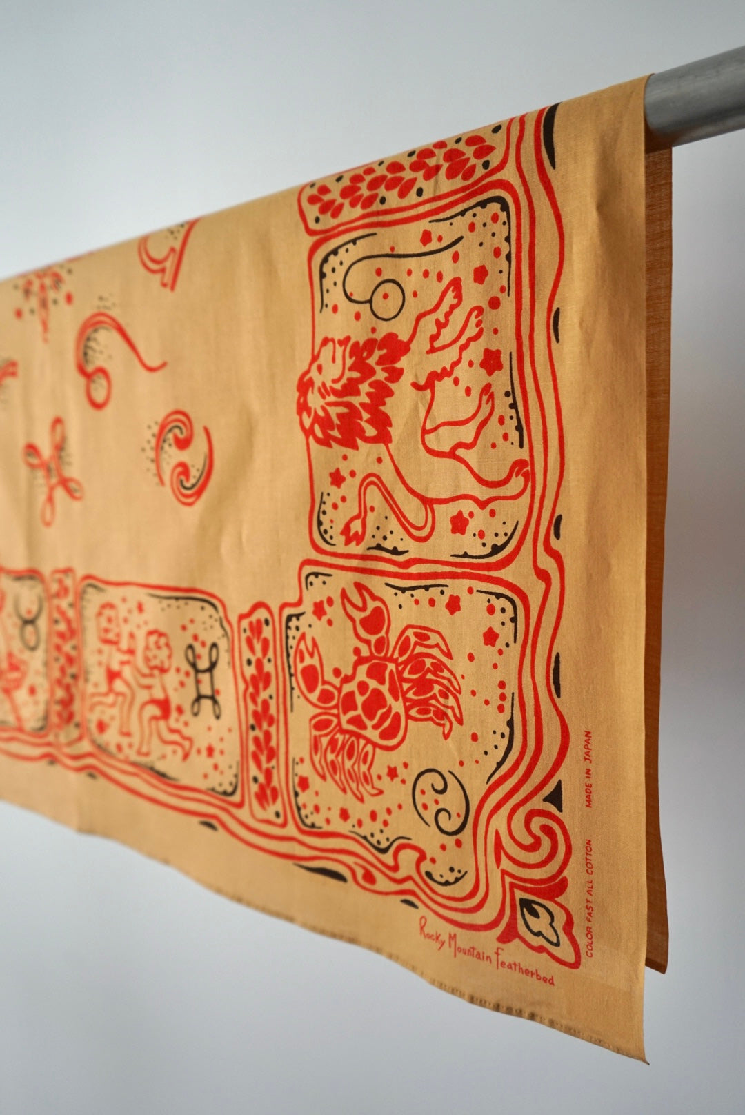 【Rocky Mountain Featherbed】Scarf zodiac signs