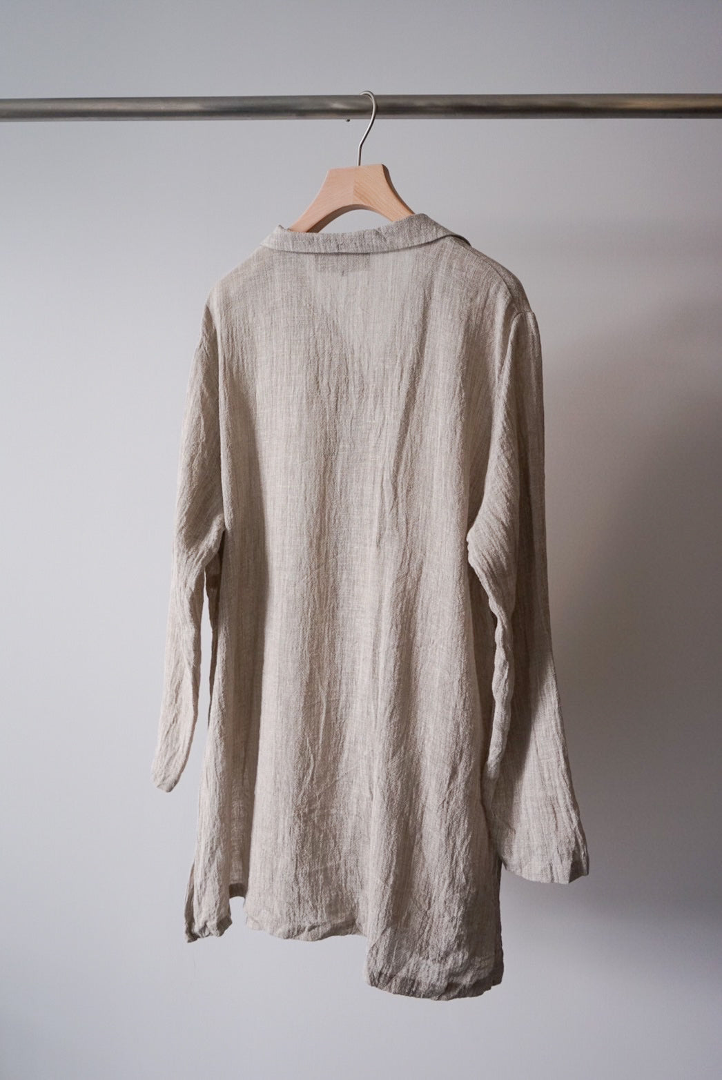 Slit linen long shirt